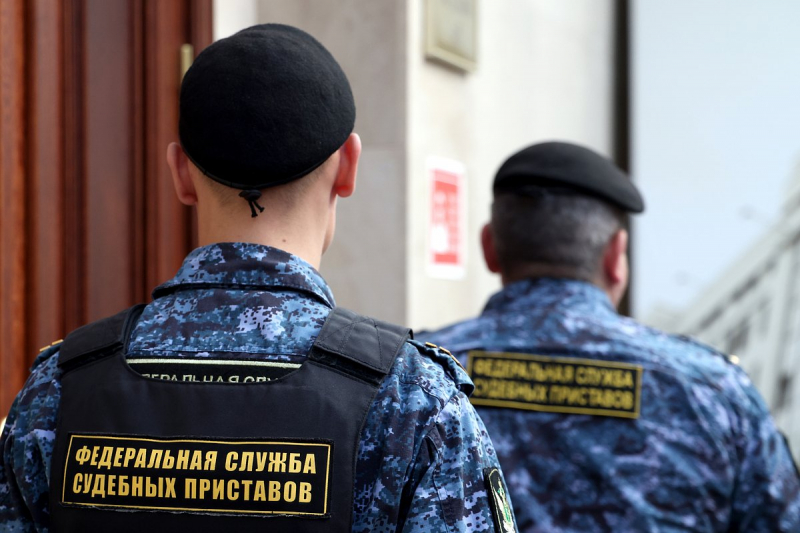 Долги Гузеевой по ЖКУ
