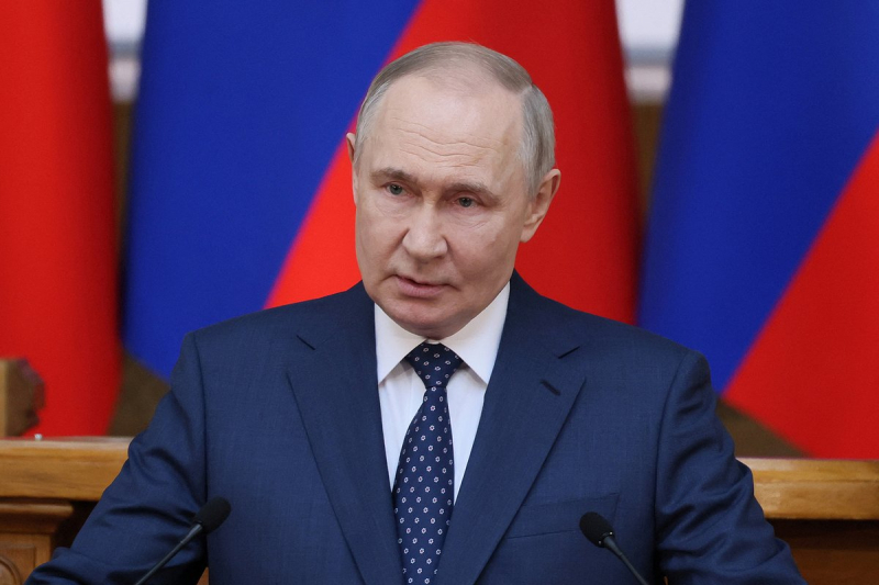 Массовый налет дронов на Россию перед Днем Победы