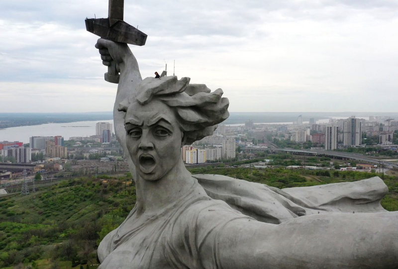 Ректор московского вуза умер внутри монумента «Родина-мать зовет!» в Волгограде