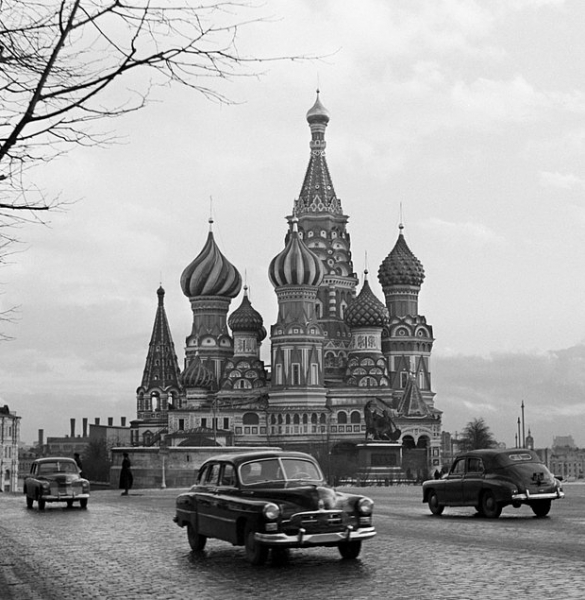 Историк опроверг распространенный миф о Сталине. Вождь правда хотел взорвать храм Василия Блаженного?