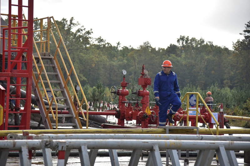 Азербайджан начнет поставлять газ на Украину