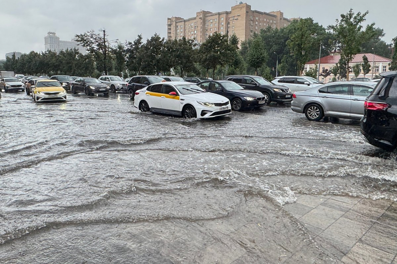 Ливень в Москве 15 июля