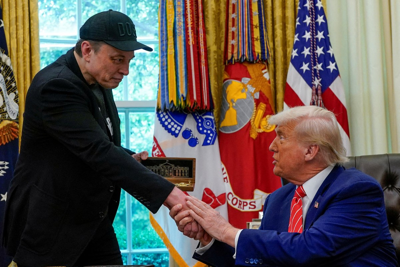 Новый конфликт Дональда Трампа и Илона Маска