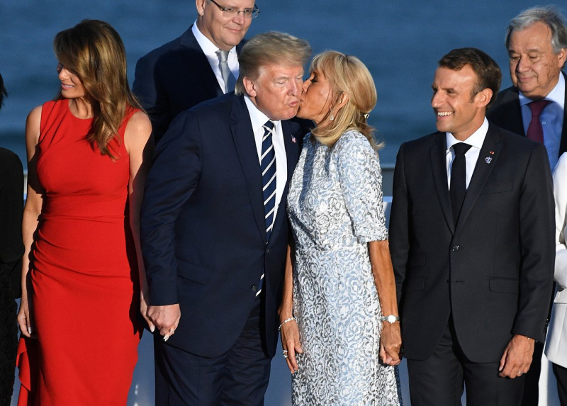 Просьба Трампа прекратить расследовать прошлое жены Макрон