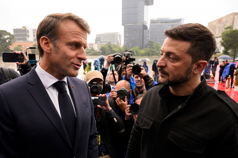 Телефонный разговор Путина и Макрона