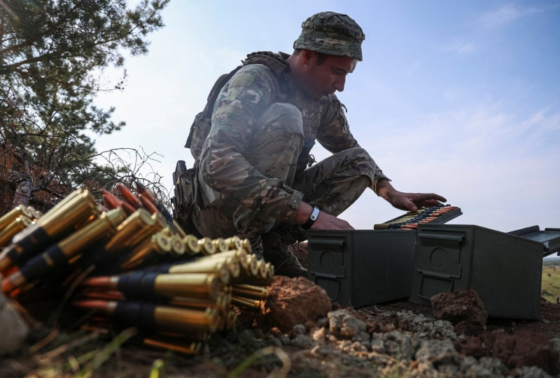 Азербайджан пригрозил военными поставками Украине