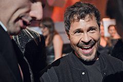 Деревянко поделился впечатлениями от поцелуев с Гузеевой