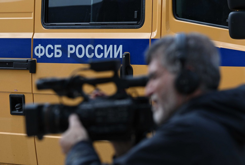 Украинские спецслужбы начали вербовать пожилых россиянок. Как их принуждают к терактам против военных?