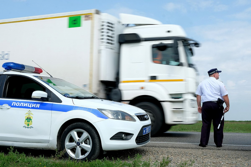Водителя грузовика под Тулой оштрафовали за отказ проверить перевозку дронов