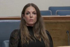 35-летнюю медсестру отправили в тюрьму за секс с 15-летним пасынком