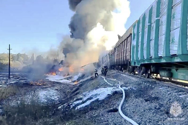 Авария с поездом и грузовиком под Смоленском
