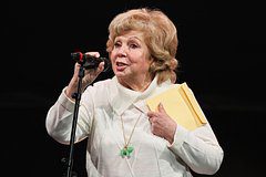 Автор хитов Пугачевой объяснила свой отказ уезжать из России