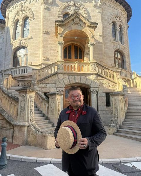 Историк моды Васильев отказался возвращаться в Россию