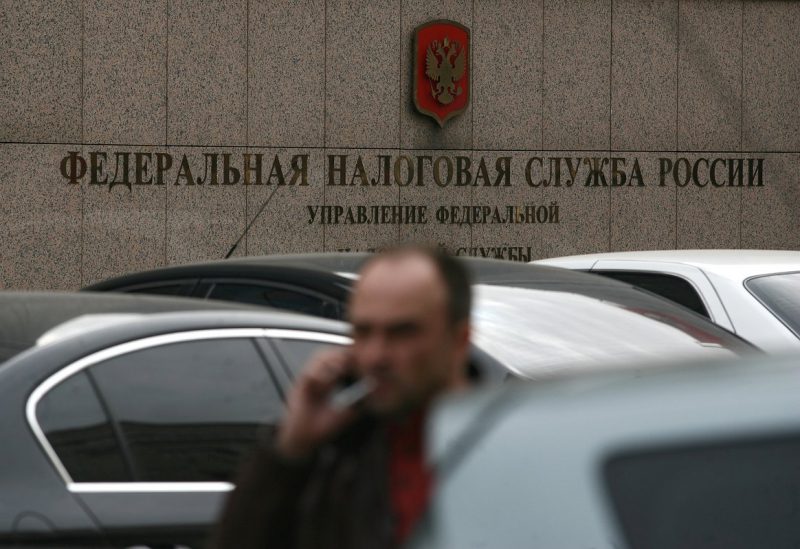 Историк моды Васильев отказался возвращаться в Россию