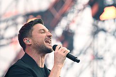 Концерт Лазарева в российском городе перенесли из-за ажиотажа с билетами