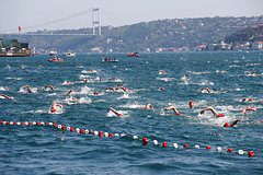 Мать пропавшего во время заплыва в Босфоре россиянина рассказала о расширении поисков