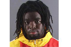 Молодой человек решил доказать свою любовь новой девушке и выстрелил в ногу бывшей