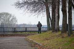 Мошенники лишились сообщника из-за обманувшего их российского пенсионера