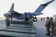 Помощь Украине от США