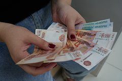 Россиян научили правильно просить деньги