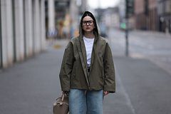 Россиянам назвали самые модные вещи осени-2025