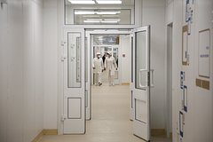 Российскую больницу оштрафовали за вылеченного мигранта