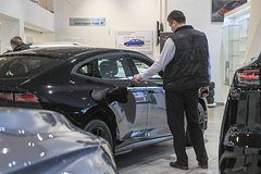 Спрос на автомобили из-за рубежа в России взлетел