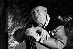 Умер легендарный английский рок-музыкант Дэнни Томпсон