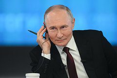 В Кремле назвали месяц проведения прямой линии Путина