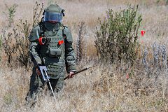 В спецназе «Ахмат» объяснили бесполезность миноискателей на передовой