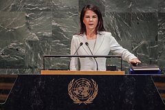 Захарова сравнила с «дьявольской усмешкой» нахождение Бербок в Генассамблее ООН