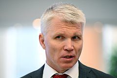 Бывший министр спорта России отреагировал на слова осудившего участие россиян в НХЛ Гашека