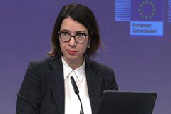 ЕК осудила Венгрию за визит главы МИД Сийярто в Москву