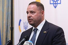 Глава офиса Зеленского пригрозил разрушить инфраструктуру России