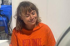 Грету Тунберг посадили в камеру с клопами