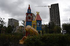 Иностранный гражданин совращал российскую девочку на детской площадке