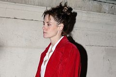 Кристен Стюарт с новым имиджем попала в объективы папарацци