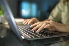 Машинам решили запретить жениться на людях