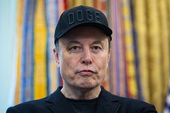 Маск потребовал выплату в триллион долларов и пригрозил уйти из Tesla