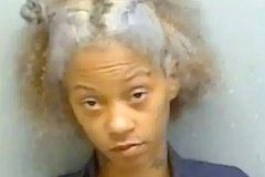 Многодетная мать уснула в припаркованной машине и погубила семилетнего сына