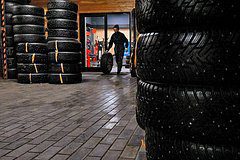 Московским водителям назвали время смены шин