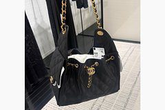 Муж Бородиной подарил ей сумку за миллион рублей