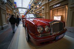 Назван самый популярный в России люксовый автомобиль