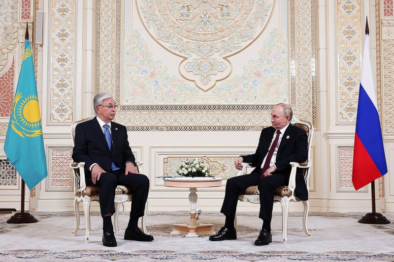 Очереди фур на границе Казахстана и России