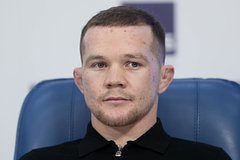 Петр Ян проведет бой за титул чемпиона UFC