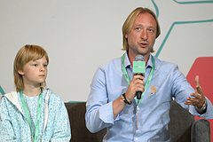 Плющенко прокомментировал победу сына на турнире без других участников