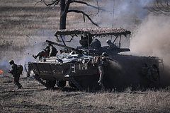 Появилось видео массированных штурмов села в ДНР