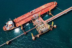 Поставки нефтепродуктов из России резко снизились