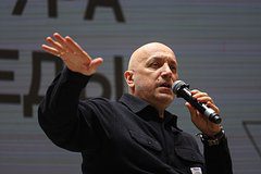 Прилепин объяснил свое решение подписать контракт и вернуться на СВО