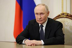 Путин поздравил судебных приставов